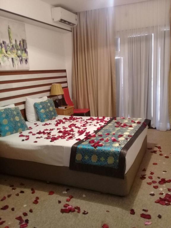 Gallery Hotel Baku Bagian luar foto