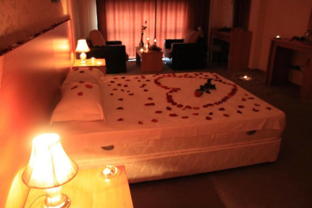 Gallery Hotel Baku Bagian luar foto