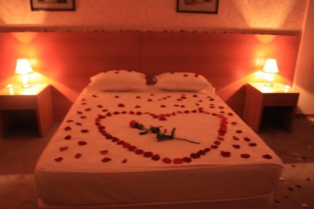 Gallery Hotel Baku Bagian luar foto