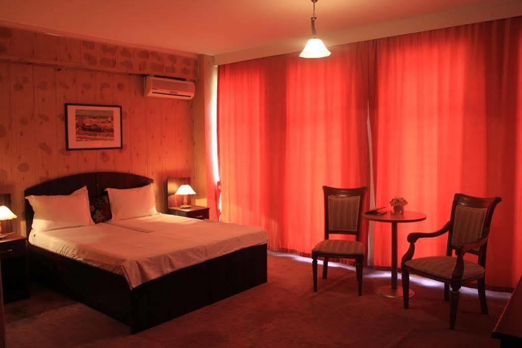 Gallery Hotel Baku Bagian luar foto